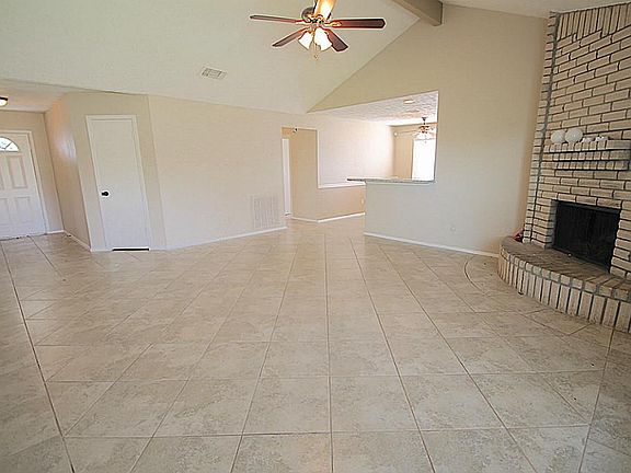 4th image of 2708 Knoxville Dr