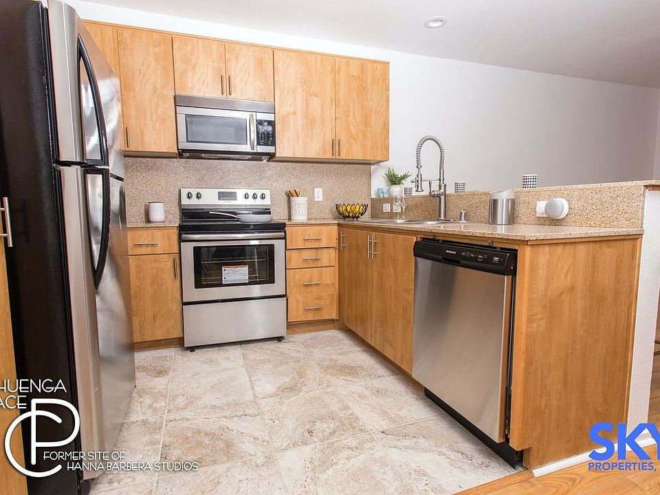 1st image of 3400 Cahuenga Blvd W APT 301