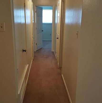4th image of 1206 Yellowstone Dr