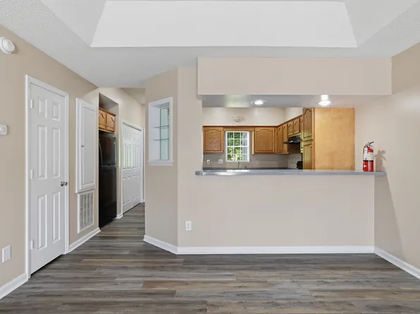 Sterling Pointe Apartments
