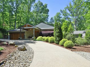 490 Bayberry Dr, Chapel Hill, NC 27517