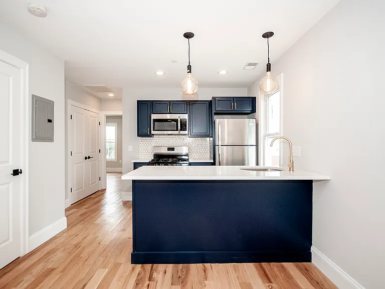 137 Paris St #3 — Photo 2