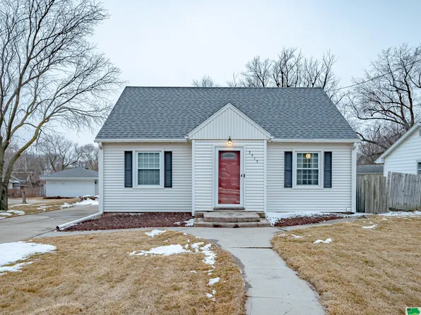 3313 Stone Park Blvd, Sioux City, IA 51104