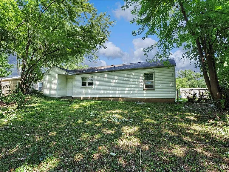 9713 Dennis Dr — Photo 4