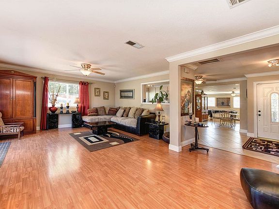 3rd image of 7105 Fresno Ct