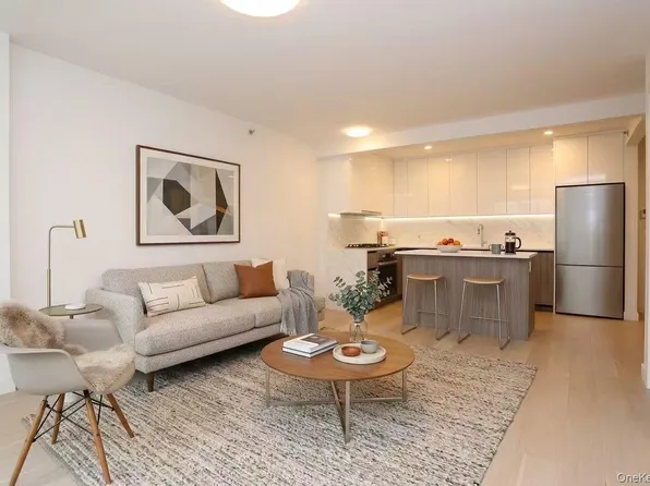 14449 S Northern Boulevard #412, Flushing, NY 11354