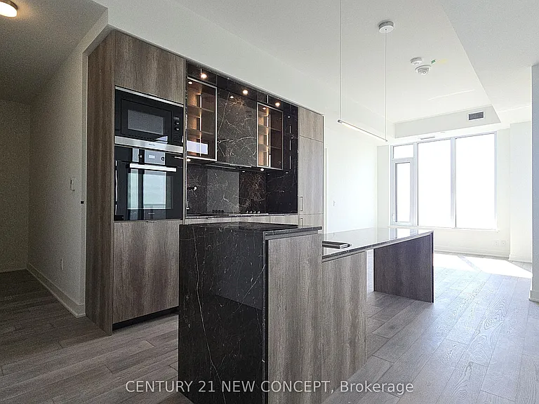 11 Yorkville Ave #5602 — Photo 8