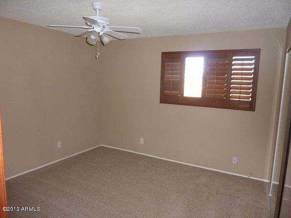 3rd image of 1005 W Fairway Dr