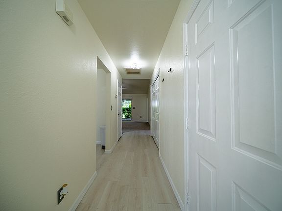 5th image of 840 SE 8th St