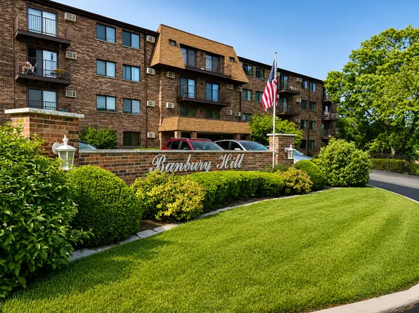 6800 W Raven St Unit 302, Chicago, IL 60631