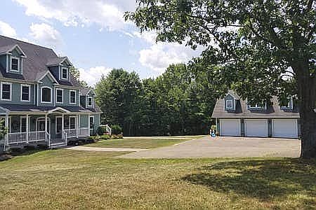 2nd image of 1144 Gary Hunt Rd