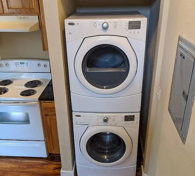 1352 High St #1 - Laundry 1352 High St #1 - Laundry