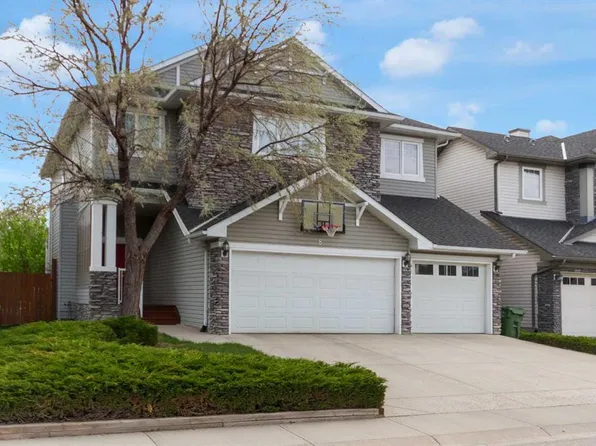 8 W Elmont Ct SW, Calgary, AB T3H 5Z8