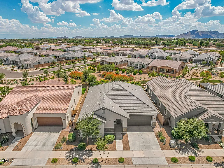 22503 E Calle De Flores — Photo 31
