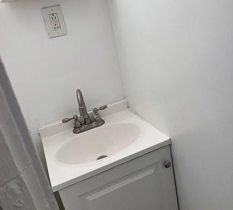 5th image of 1921 N Napa St