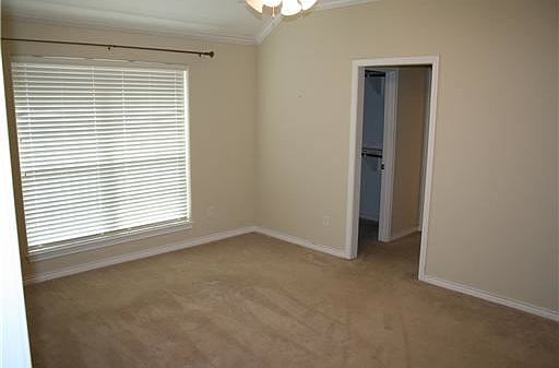 4th image of 2336 Kendal Green Cir