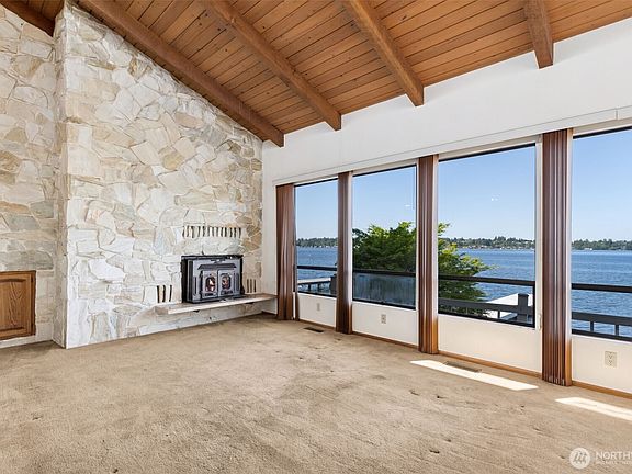 3rd image of 1210 E Lakeshore Drive