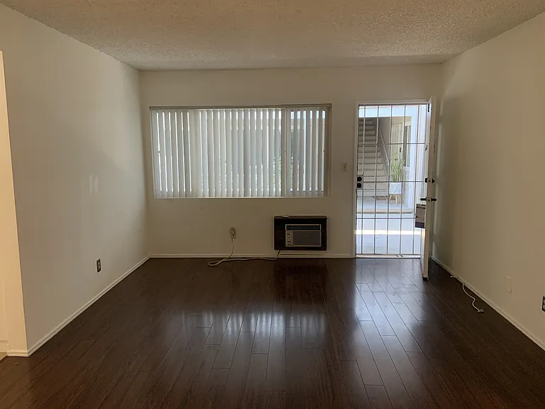5754 Hazeltine Ave #2 — Photo 7