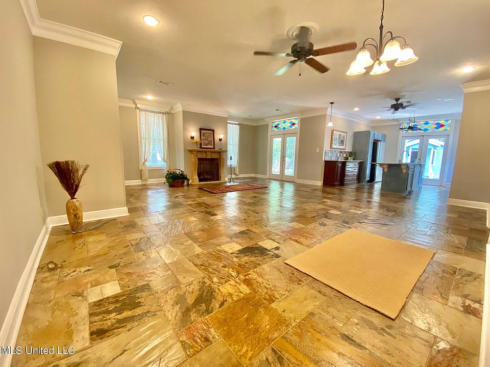 6040 Menge Ave, Pass Christian, MS 39571 Zillow