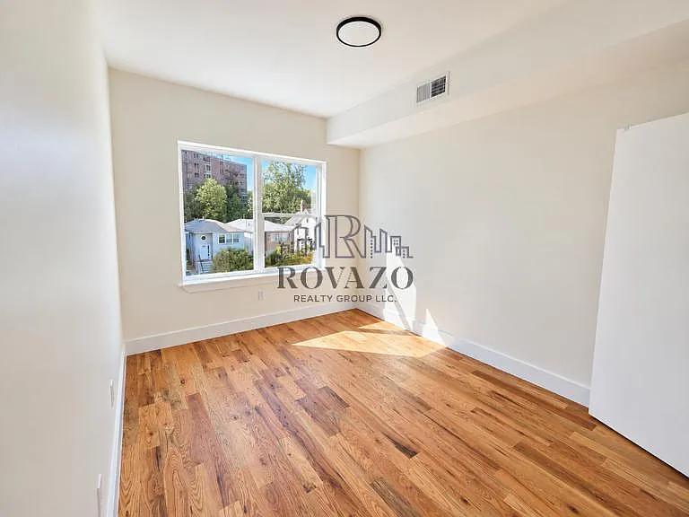 147 Roseville Ave #5 — photo 7 of 22