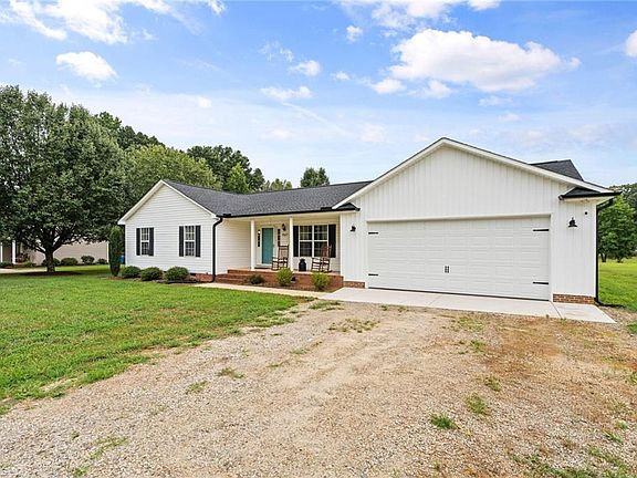 2nd image of 5587 Dwight Dr