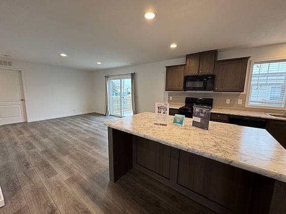 4th image of 1034 E Park St #P1034