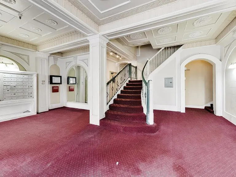 536 Leavenworth Street — Photo 6