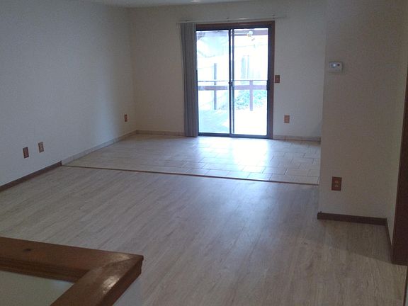 3rd image of 1851 N Doreen Ct
