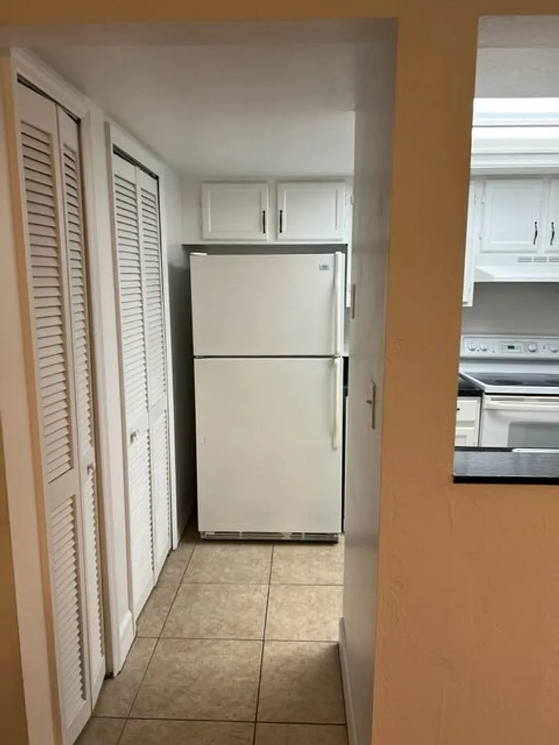 5745 SW 10th Place, Gainesville, FL 32607 (Rockwood Villas) — Photo 3