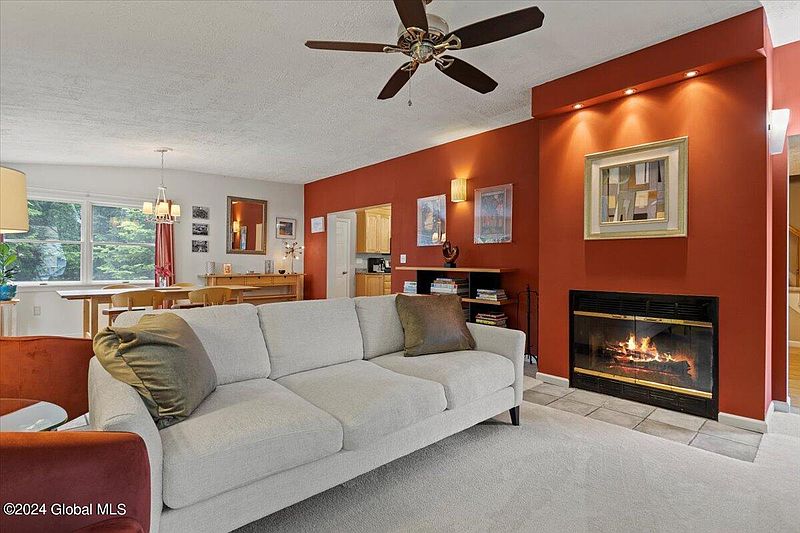 2nd image of 465 Franklin Street