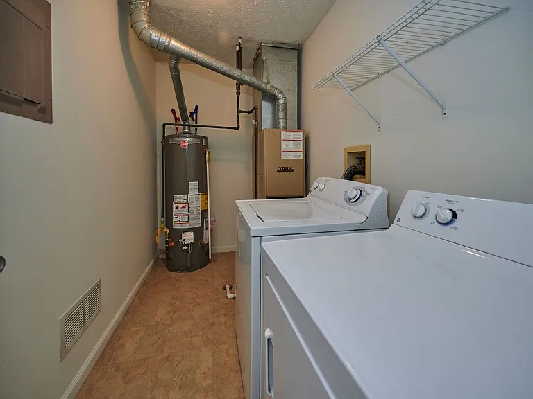 Grand Bay Apartments and Townhomes — Photo 82