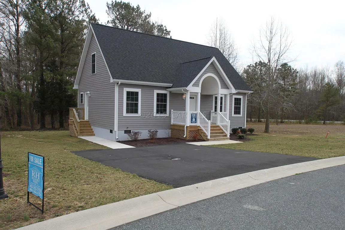 7144 Arcadia Cir photo 1