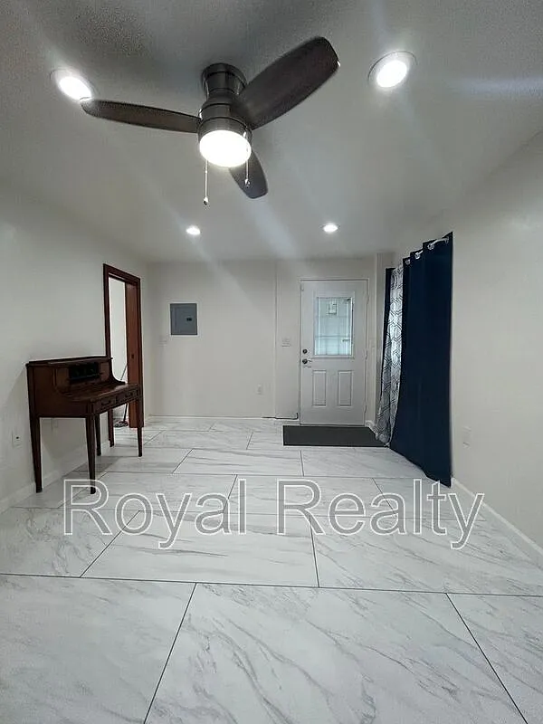 1 bed, 1.0 bath, 600 sqft, $1,900 — Photo 3