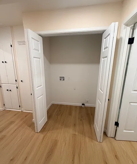 WASHER/DRYER HOOKUP