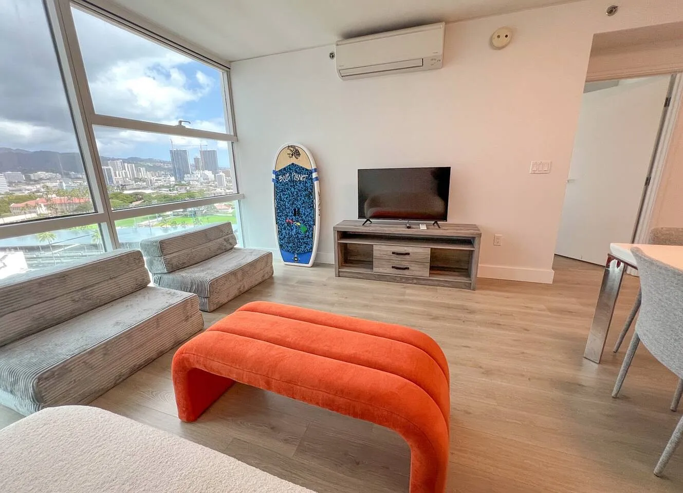 909 Kapiolani Boulevard - 1607 — Photo 2