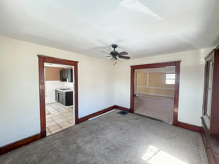 14812 Westropp Ave — Photo 10