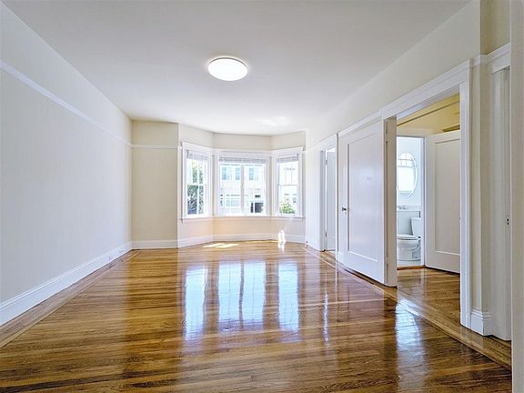 4th image of 636 33rd Ave APT 2