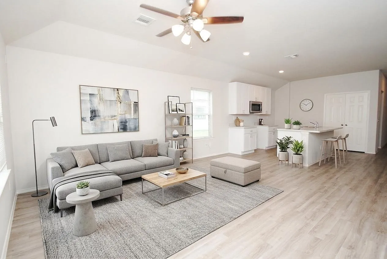 4 bed, 2.5 bath, 1500 sqft, $2,200 — Photo 3