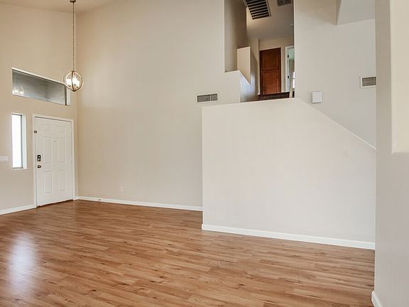 5th image of 6313 W Hughes Dr