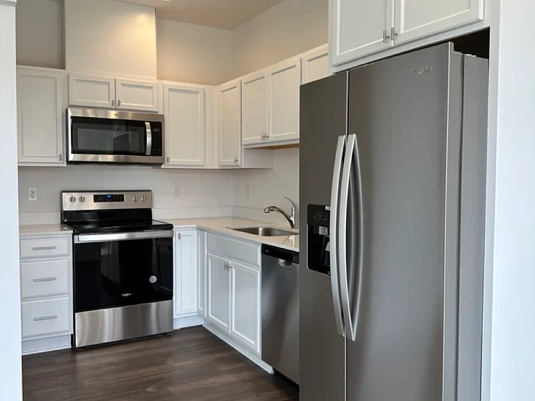 226 N Madison St — Photo 5