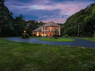33 Azalea Rd, Exeter, RI 02822