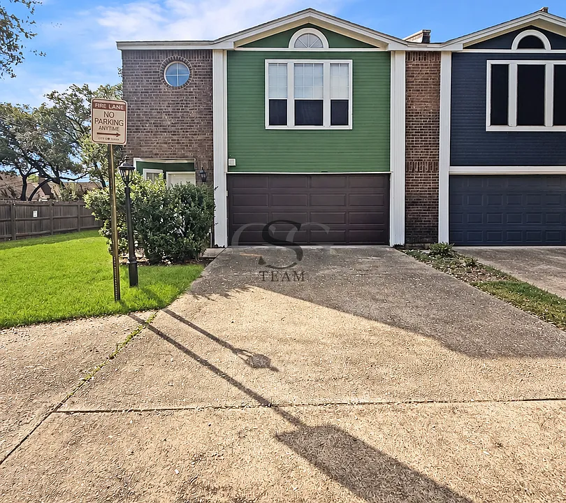 16710 Henderson Pass