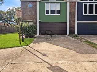 16710 Henderson Pass, San Antonio, TX 78232