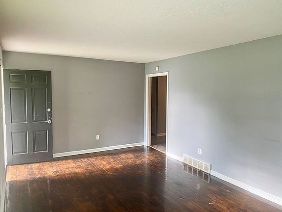 3rd image of 2722 Mohawk Dr