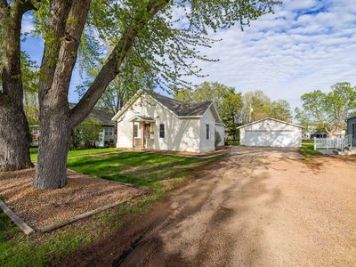 219 Cedar St S, Belle Plaine, MN, 56011
