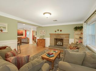 9 Hampton Bays Dr, Hampton Bays, NY 11946