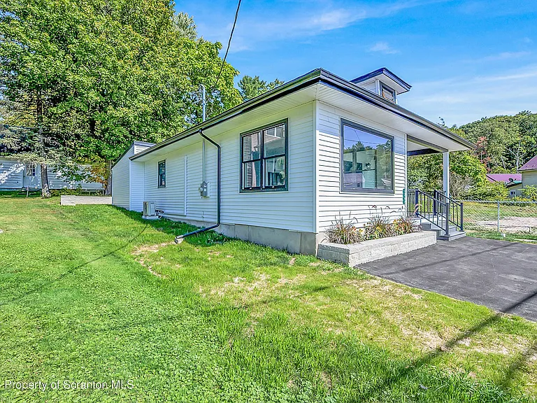1262 Lake Rd — Photo 3