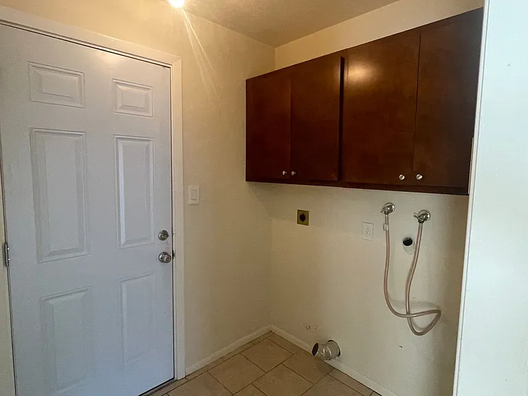 1660 W Natal Ave — Photo 9