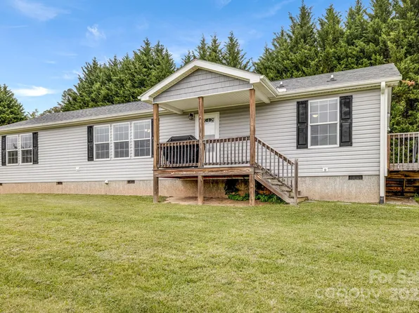 14 Phoenix Cir, Alexander, NC 28701