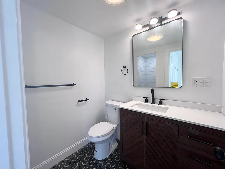 50 Park St #41 — Photo 4